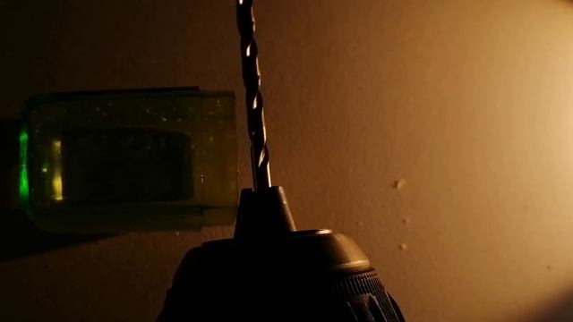 - DeWalt DCD701 - биение губок патрона или как просрать время и деньги - часть 2