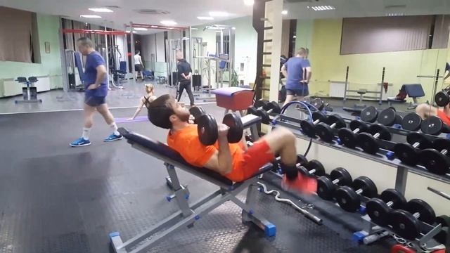 Приседания со штангой + скамье.Функциональный тренинг. Functional training смотреть онлайн