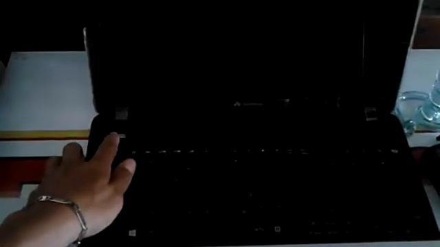 laptop wateway se reinicia en el logo. смотреть онлайн