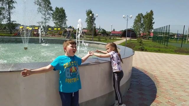 Катаемся на электросамокатах смотреть онлайн