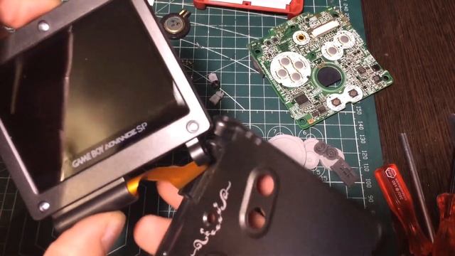 Апгрейд GBA SP, IPS экран и новый корпус, сборка. смотреть онлайн