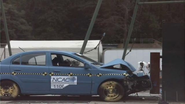 Federal Outdoor Impact Laboratory (FOIL) full scale vehicle crash test (test #11005) смотреть онлайн