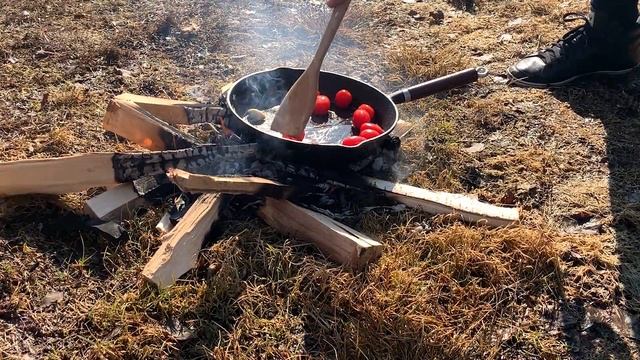 Простая вкусная пицца на сковороде. Пицца пирог в духовке. Как испечь пиццу на сковороде смотреть онлайн