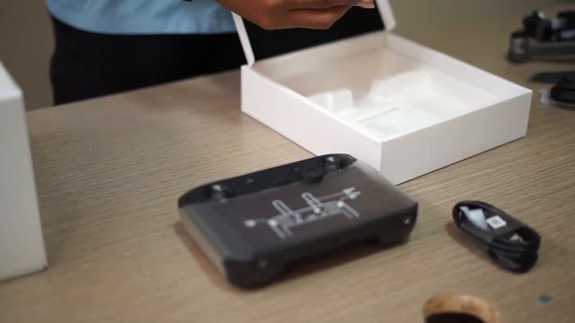 UNBOXING DJI MAVIC 2 PRO + DJI SMART CONTROLLER + MAVIC 2 FLY MORE KIT смотреть онлайн