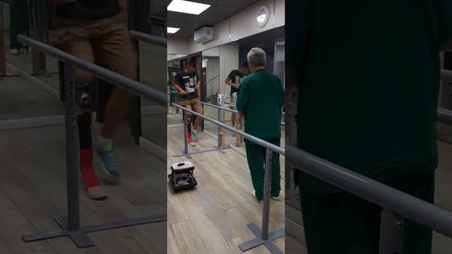 Обучение бегу на протезе бедра смотреть онлайн