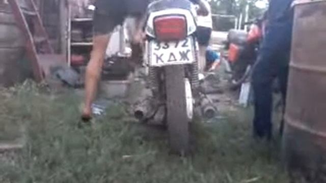 Звук выхлопа ИЖ ЮПИТЕР 5 смотреть онлайн