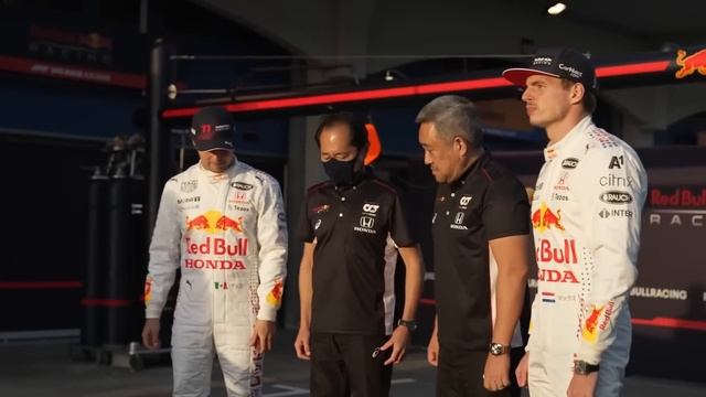 Megszületett a Red Bull - Ford házasság смотреть онлайн