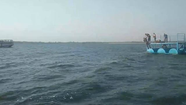 Новая пристань причаливает к вольскому берегу смотреть онлайн