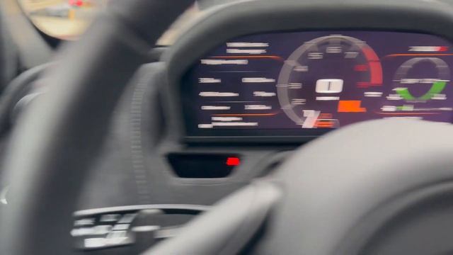 2022 McLaren 720s Spider Is A $315,000 Supercar Convertible смотреть онлайн