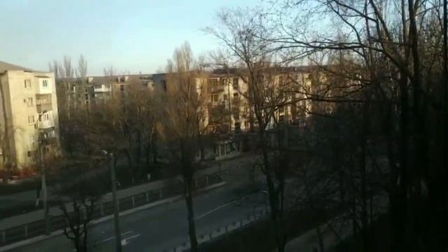 Мариуполь. Строителей, 105. Конец марта 2022г. смотреть онлайн