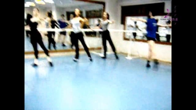 Ronde de Jambe Par Terre - Ballet (Ронд де Жамб Партер - Балет) #ronde #parterre #ballet смотреть онлайн