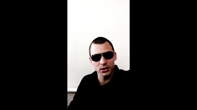 Либо ты держишь в руках смартфон, либо лопату. смотреть онлайн