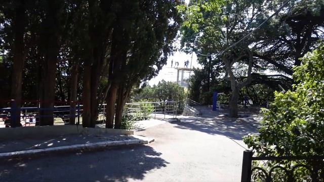 КРЫМ В СЕНТЯБРЕ. Гаспра. Туристы УЕХАЛИ. Никто НЕ купается из-за ШТОРМА. Бархатный сезон в Крыму смотреть онлайн