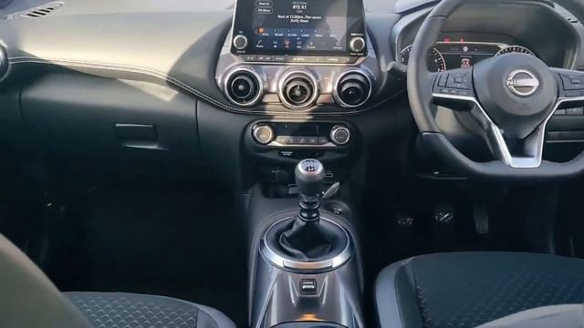 241D597 - 2024 Nissan Juke 1 0 SV Premium смотреть онлайн
