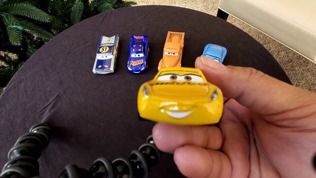 🔴 DISNEY PIXAR DIECAST UNBOXING, Traning day at Willy's Butte, super cool cars смотреть онлайн