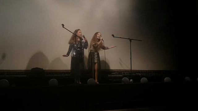 "Зореньки краше и солнца милей" смотреть онлайн