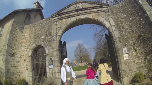 Вот так, взять и устроить бал во французском замке! смотреть онлайн