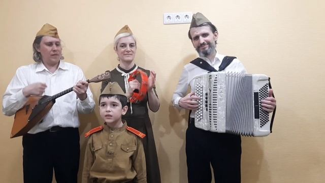 Арсений Дюков, Казаки в Берлине, муз. Дан.и Дм. Покрасс, сл.Ц.Солодаря#моигероиМузыкаПобеды смотреть онлайн