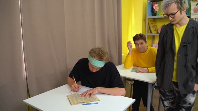 Типы Учителей в Школе - смешной скетч Зефир Крю - ЧЕЛЛЕНДЖ 24 часа в школе! смотреть онлайн