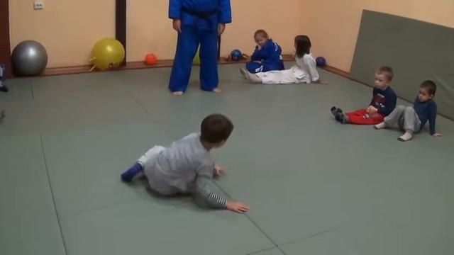 Открытое занятие по дзюдо. КОВСБИ * Хаттацу * ( ул. Толстого, 25 ) смотреть онлайн