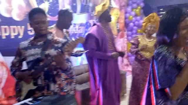 MRS OBAFEMI OLOWO смотреть онлайн