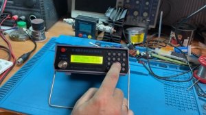 Обзор генератора  и измерителя сигналов из Китая.