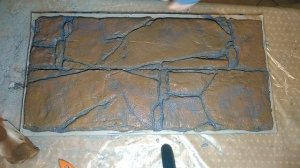 Покраска декоративного камня грунтовкой с колерами / Декоративный  камень из плиточного клея