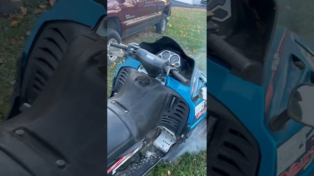 Yamaha Vmax XTC 600 Snowmobile смотреть онлайн