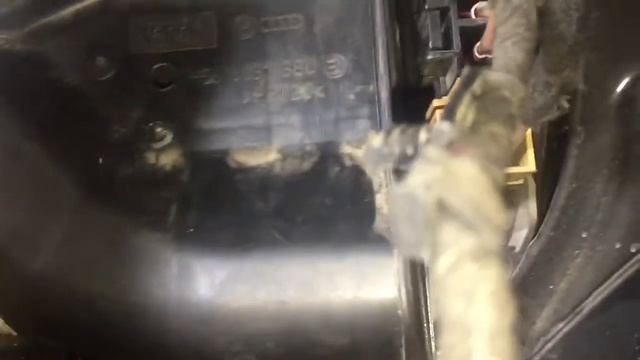 Замена радиатора печки Audi A-4 B-7. смотреть онлайн