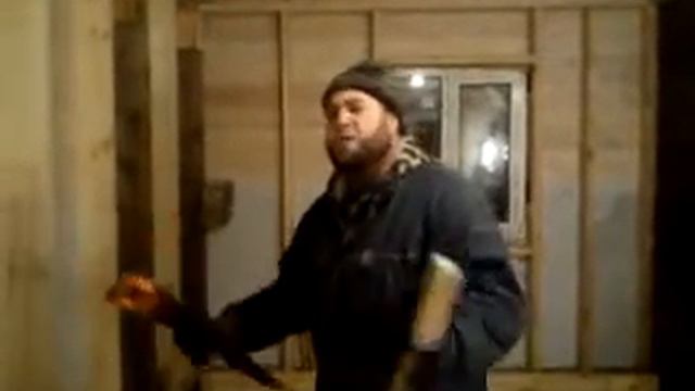 Певец на стройке смотреть онлайн