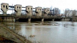 Апрельский марш - Голоса