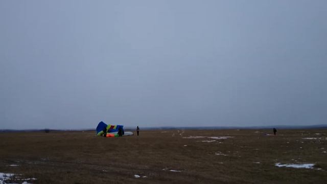 Прыжки с парашютом. Красноярск Аэродром ДОСААФ Манский. смотреть онлайн