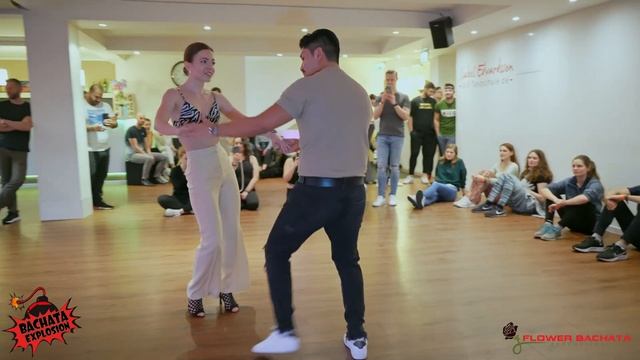Dennis y Mariana - Por Favor - 24 Horas - Bachata Explosion Hamburg Festival 2023 смотреть онлайн