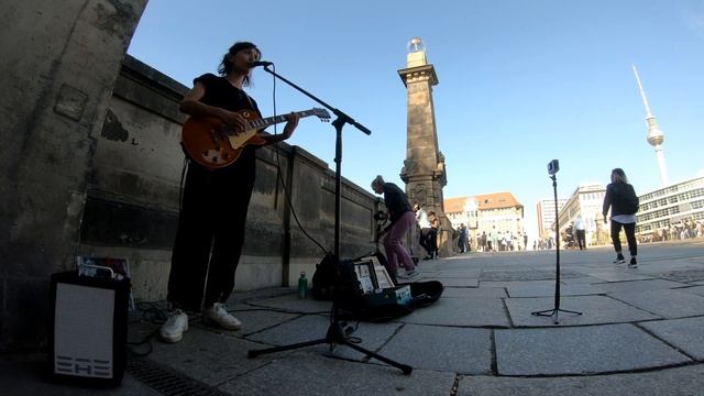 SAD MERMAID Pt3 - Captivating Emotional And Melancholic Streetmusic;  Alte Nationalgalerie Berlin