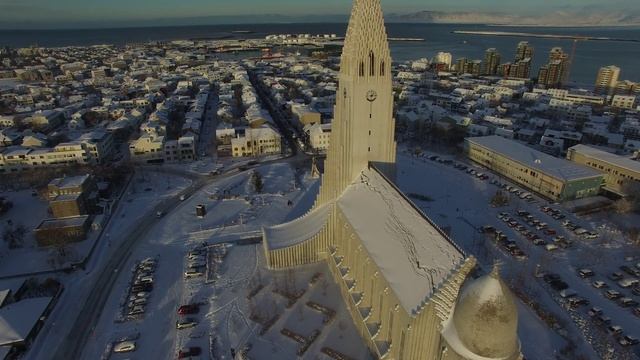 Hallgrímskirkja: Drone Footage of An Icelandic Church смотреть онлайн