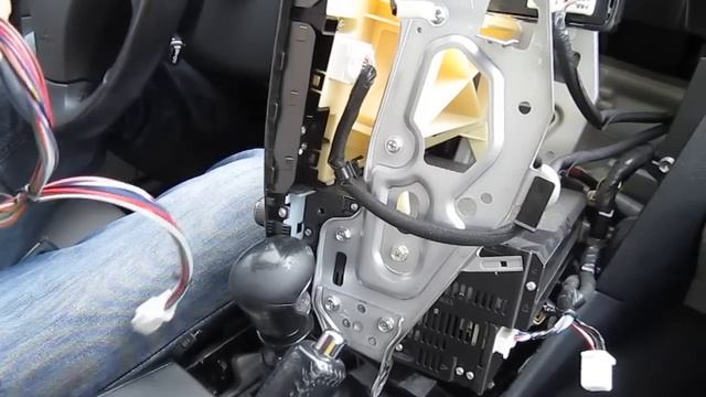 GTA Car Kits - Lexus IS250 IS300 IS350 2006-2013 iPhone, iPod and AUX adapter for factory stereo смотреть онлайн