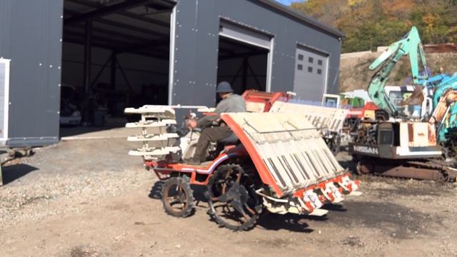 Трактор для посадки риса Kubota SPA-6 PRO N 1062 смотреть онлайн