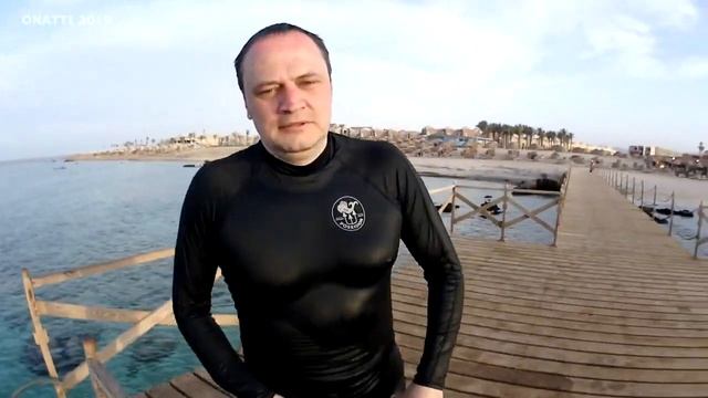 2019.05.28. • Onatti Beach Resort • Marsa Alam • Podvečerní koupání, vytažené schůdky смотреть онлайн