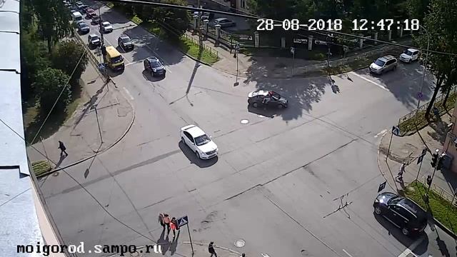 Не пропустил велосипедиста смотреть онлайн