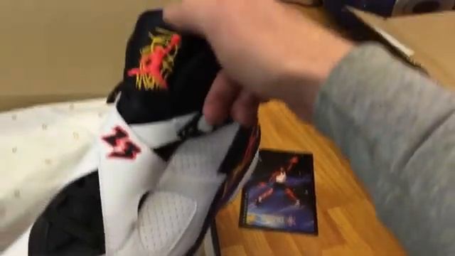 Jordan 8 3-Peat Unboxing смотреть онлайн
