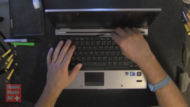 HP ELITEBOOK 8440P how to remove keyboard смотреть онлайн