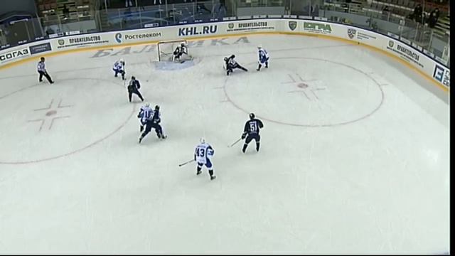 Фокин нейтрализует выход 2 в 1 / Fokin nice save on odd man rush chance смотреть онлайн