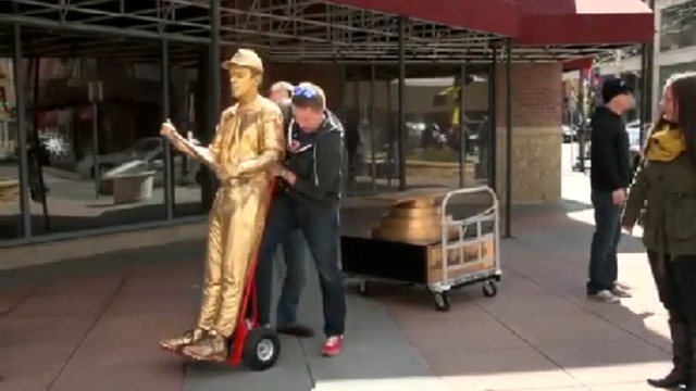 Живой памятник 