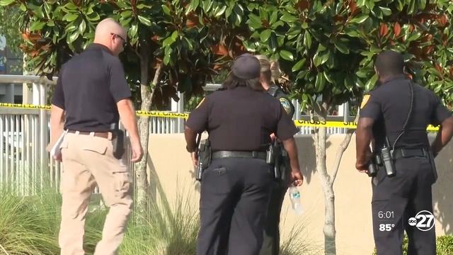 Community leaders react to deadly shooting outside McDonald's смотреть онлайн