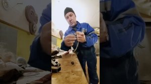 Самый надёжный способ  паковать  резьбовые соединения  труб.  Лён (пакля)  +  герметик