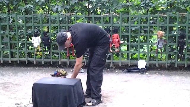 Леонид Кондаков и его марионетки