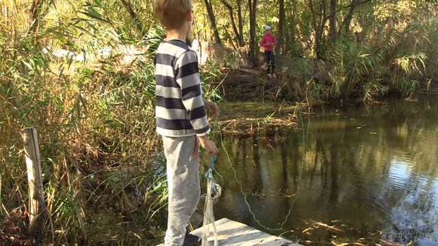 Бросили все гаджеты и пошли на рыбалку! смотреть онлайн