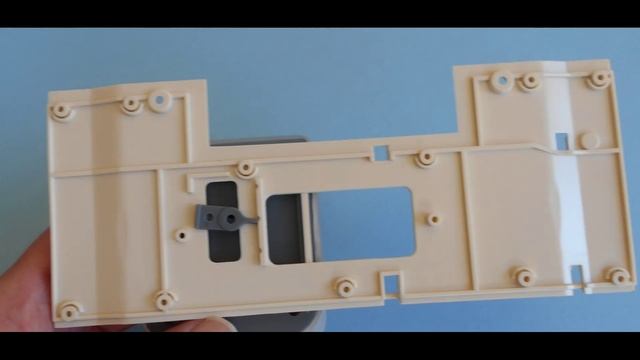 VW T1 Samba Bus Steps 16-22 1:8 Scale -De Agostini Collectibles смотреть онлайн