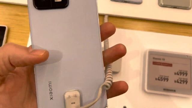 Mix2s и Xiaomi 13, просто сравнил габариты. смотреть онлайн