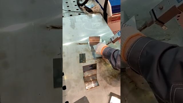 Сварка алюминия аппаратом лазерной сварки FABTEC смотреть онлайн